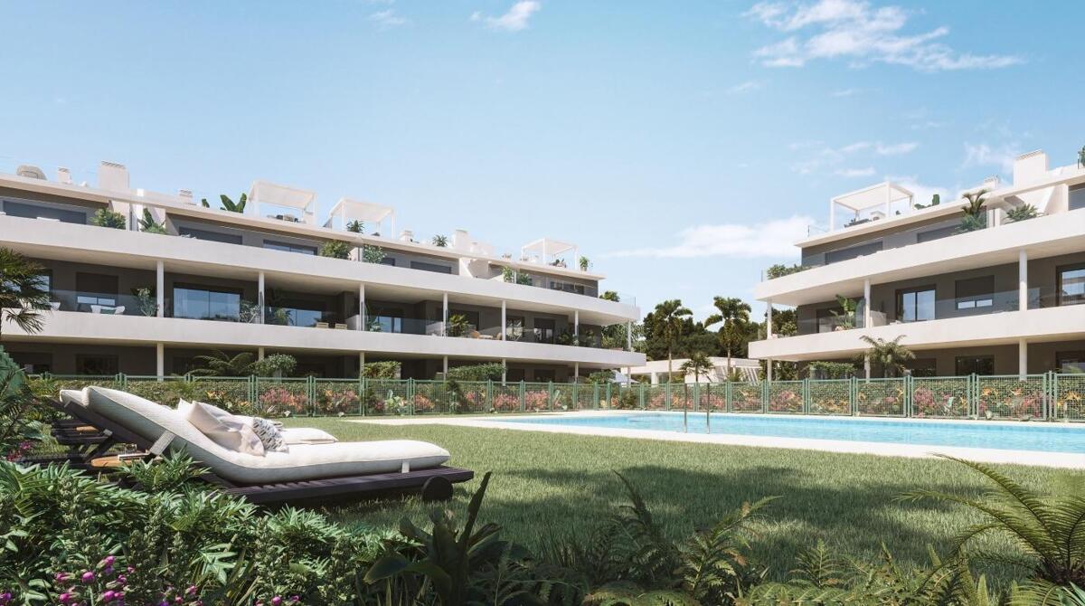 New build, 3 bedroom, 2 bathroom apartment in Estepona