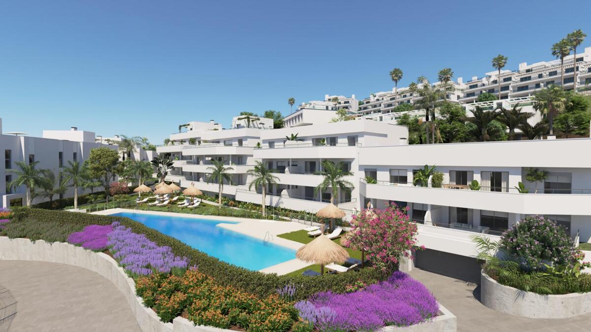 New build, 3 bedroom, 2 bathroom apartment in Estepona